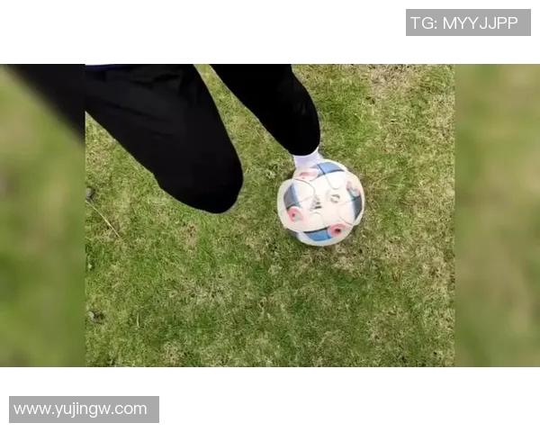 掌握足球起球技巧的详细步骤与注意事项分享