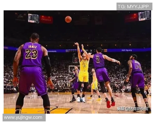 火箭与勇士西部决赛激战正酣谁能夺得总决赛的入场券